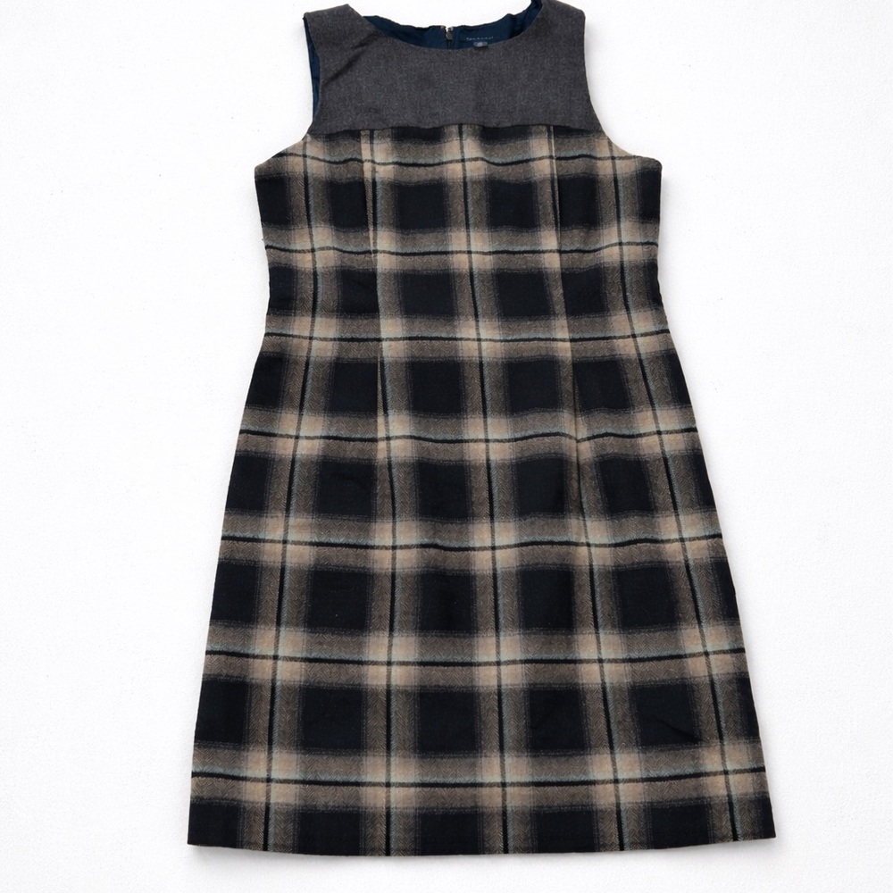 Tommy Hilfiger Wool Blend Plaid Sleeveless Dress.Grey, Black, Blue and Cream 18